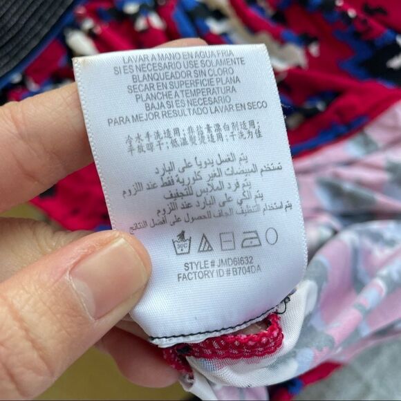 BCBGMAXAZRIA RED FLOWY CASUAL DRESS SCOOP NECK ABSTRACT WATERCOLOR PRINT SZ S - Picture 9 of 9